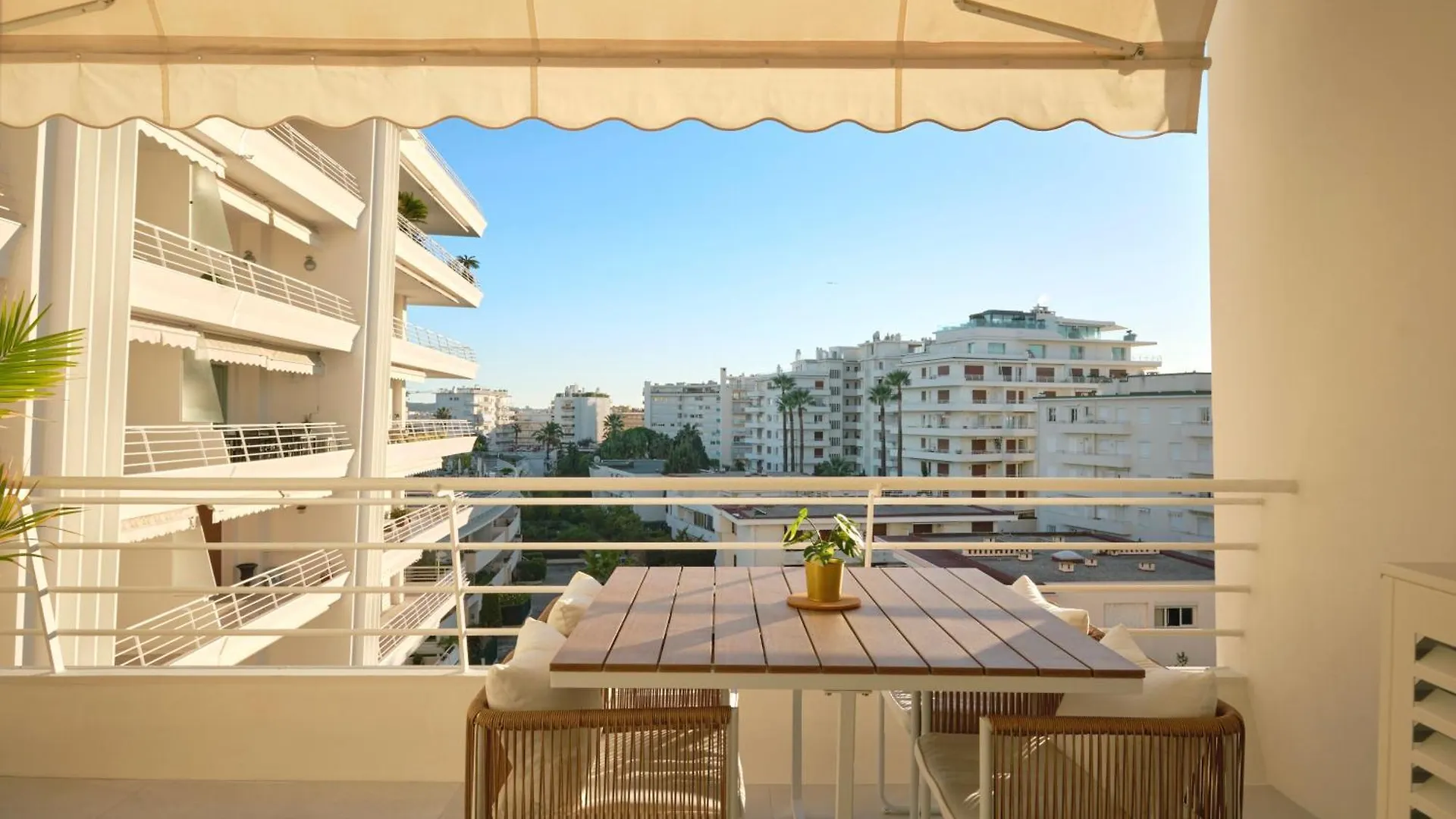 Heavnstay Suites Cannes Croisette France