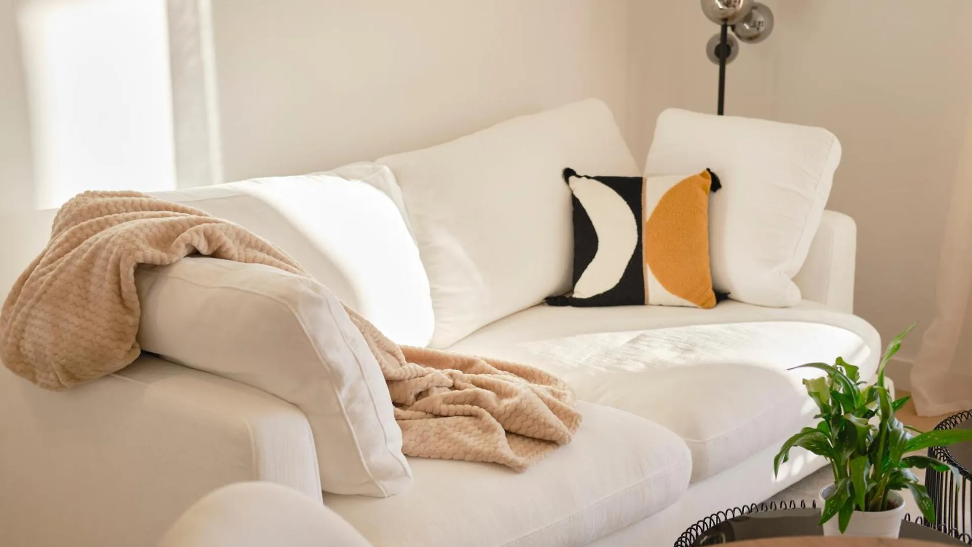 Heavnstay Suites Cannes Croisette Apartment