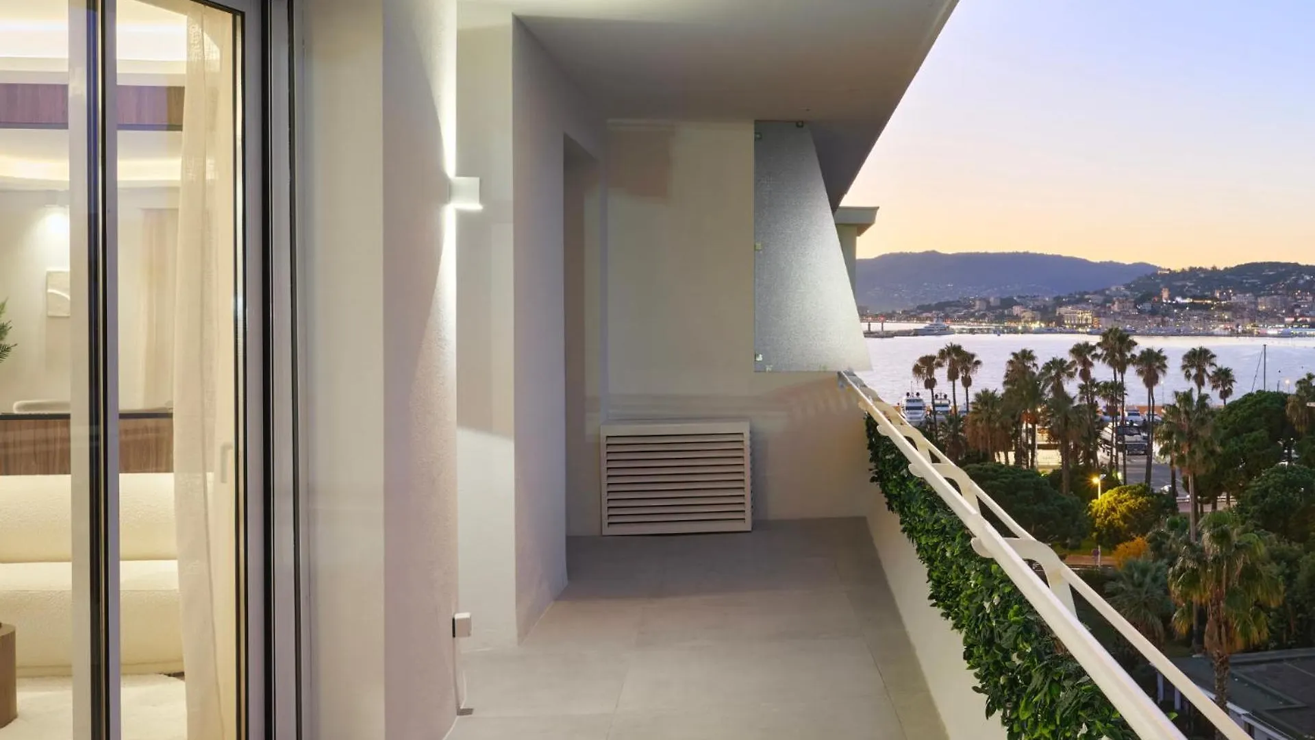 Heavnstay Suites Cannes Croisette 0*,  France