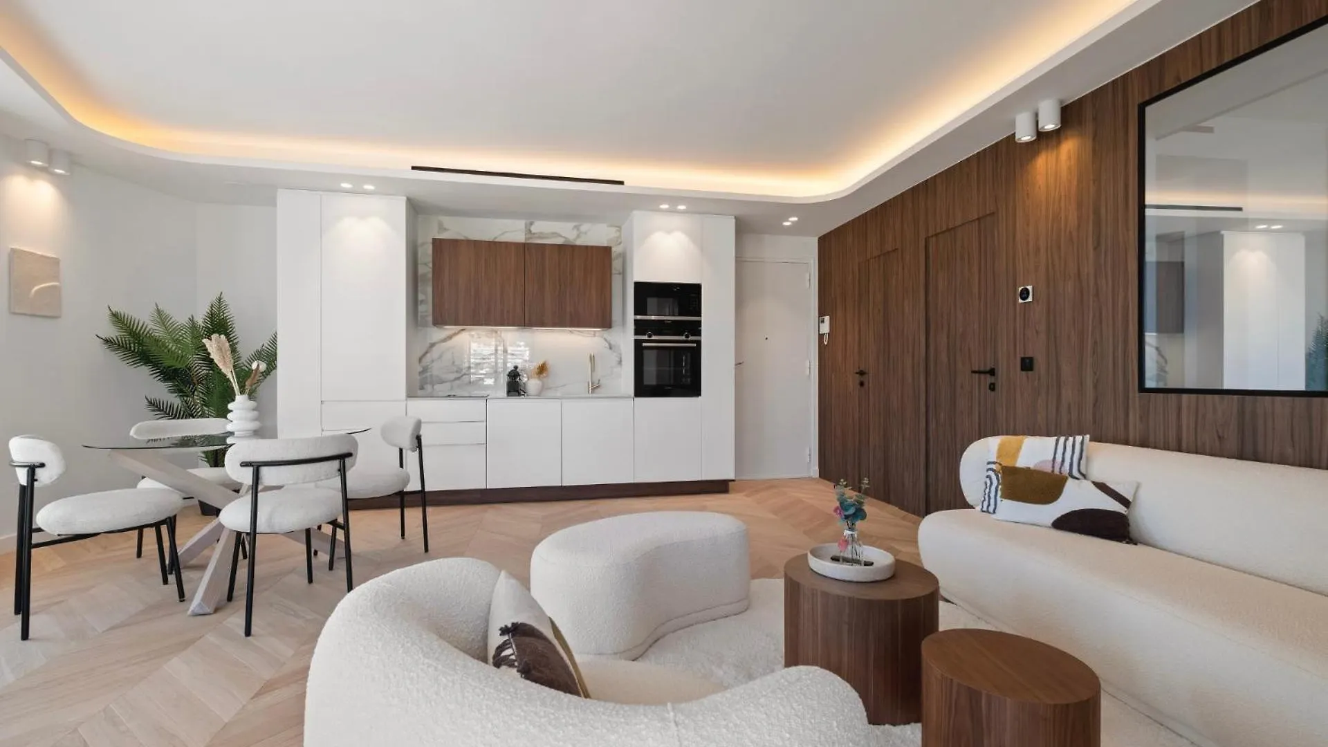 Heavnstay Suites Cannes Croisette Apartment