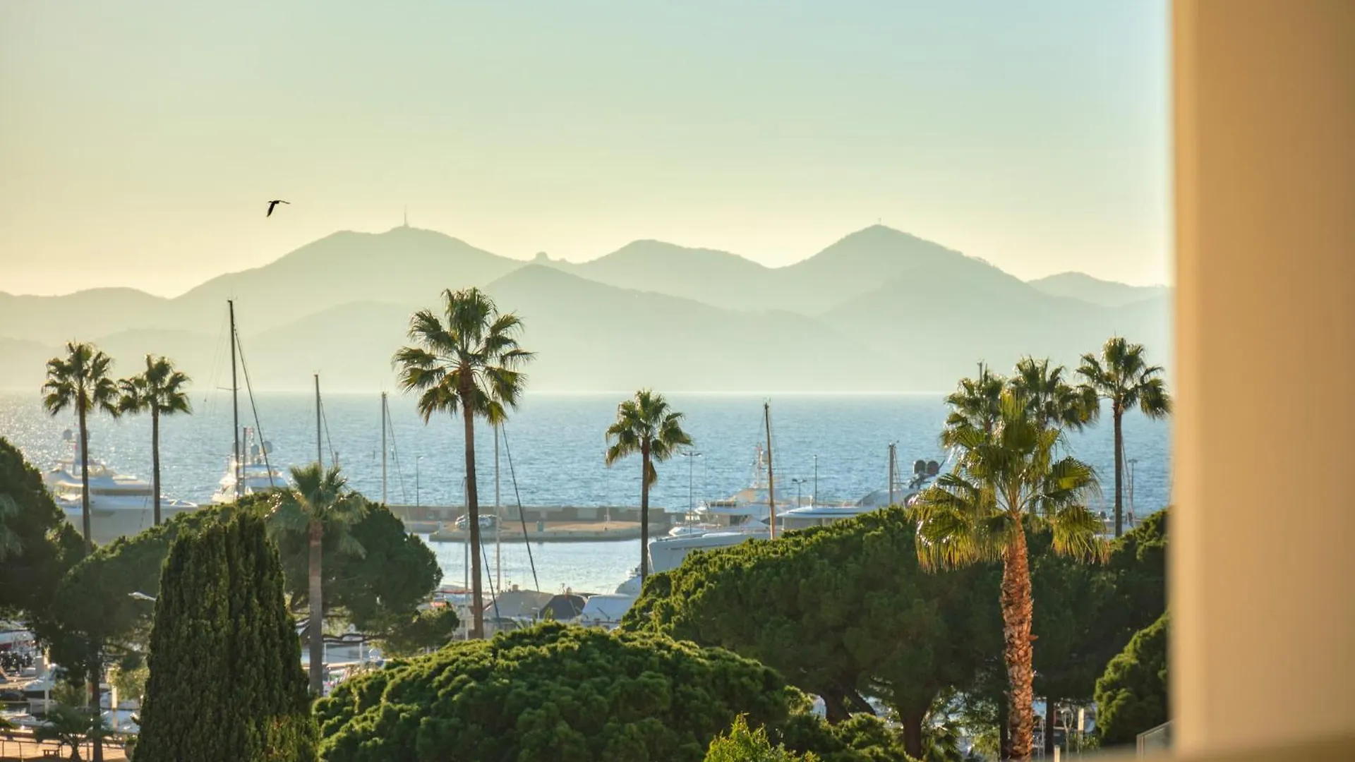 Heavnstay Suites Cannes Croisette 0*,  France